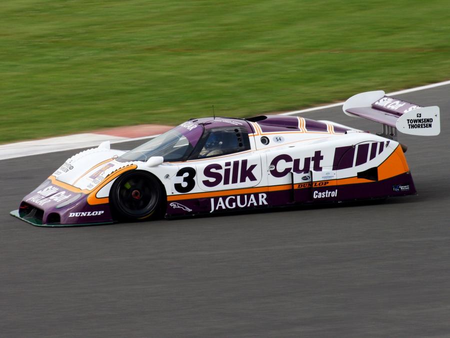  Jaguar XJR8 1987 года  (фото 13 из 16)